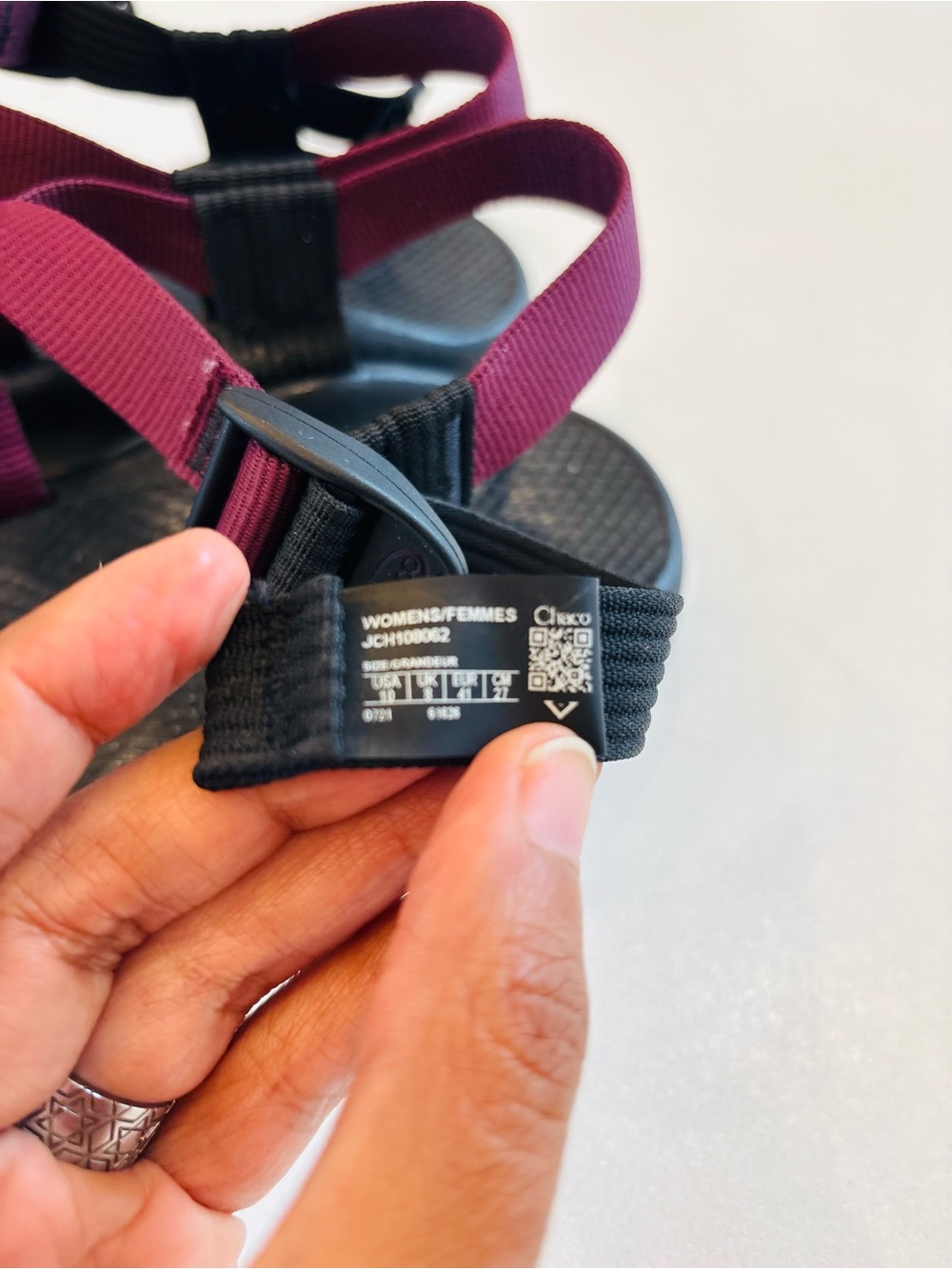 Chaco Women's Z2 Sandals - Black Footbed with Burgundy Straps size 10 - Picture 6 of 8